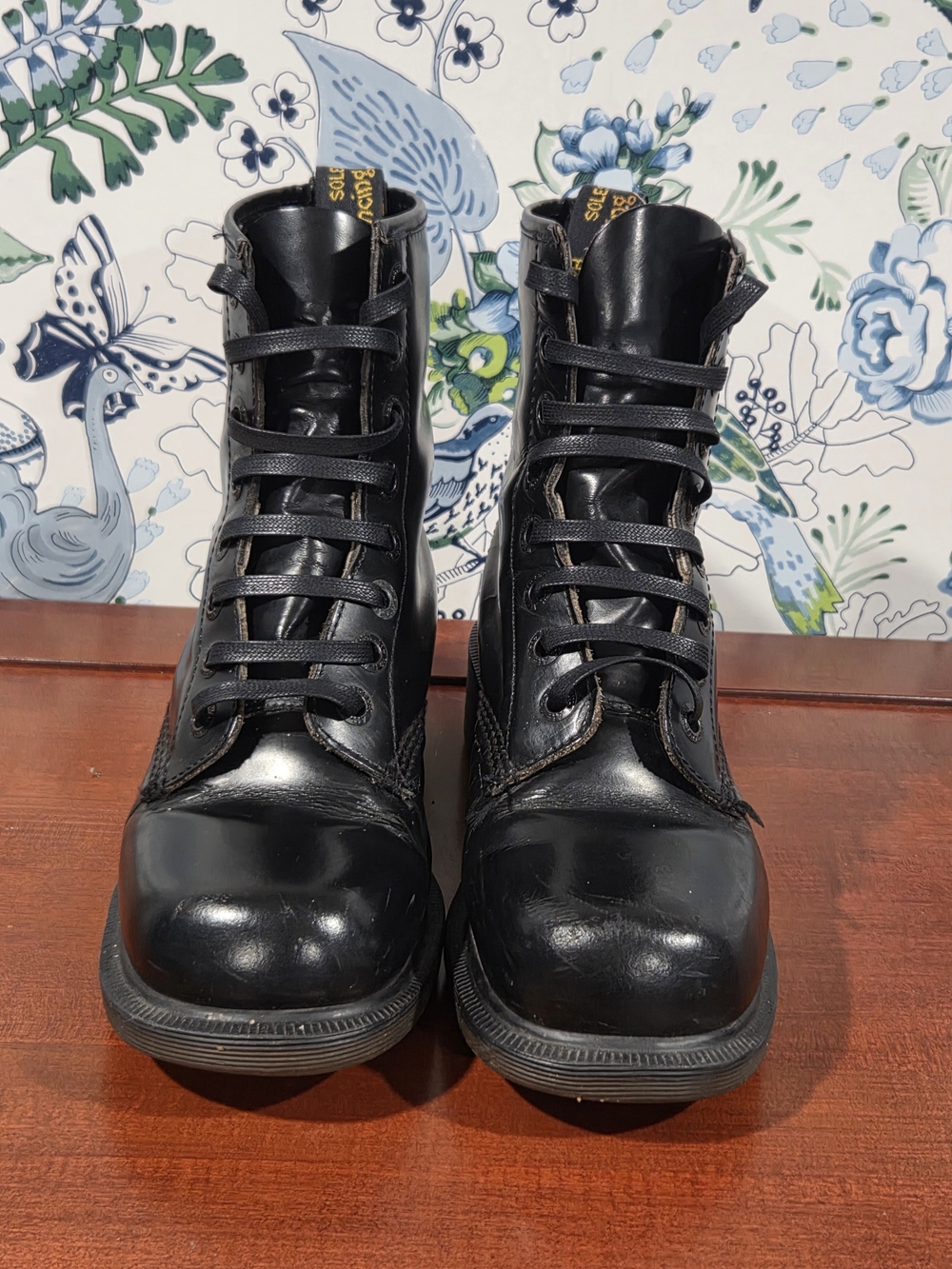 Vintage Dr. Martens 1460 Made in England UK 4 US 6